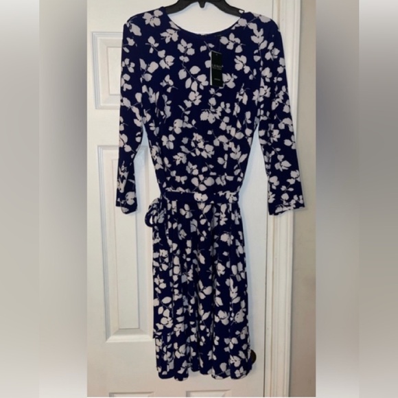 Beautiful, NWT, Lauren Ralph Lauren Dress, Size 14
Never worn - Picture 3 of 7